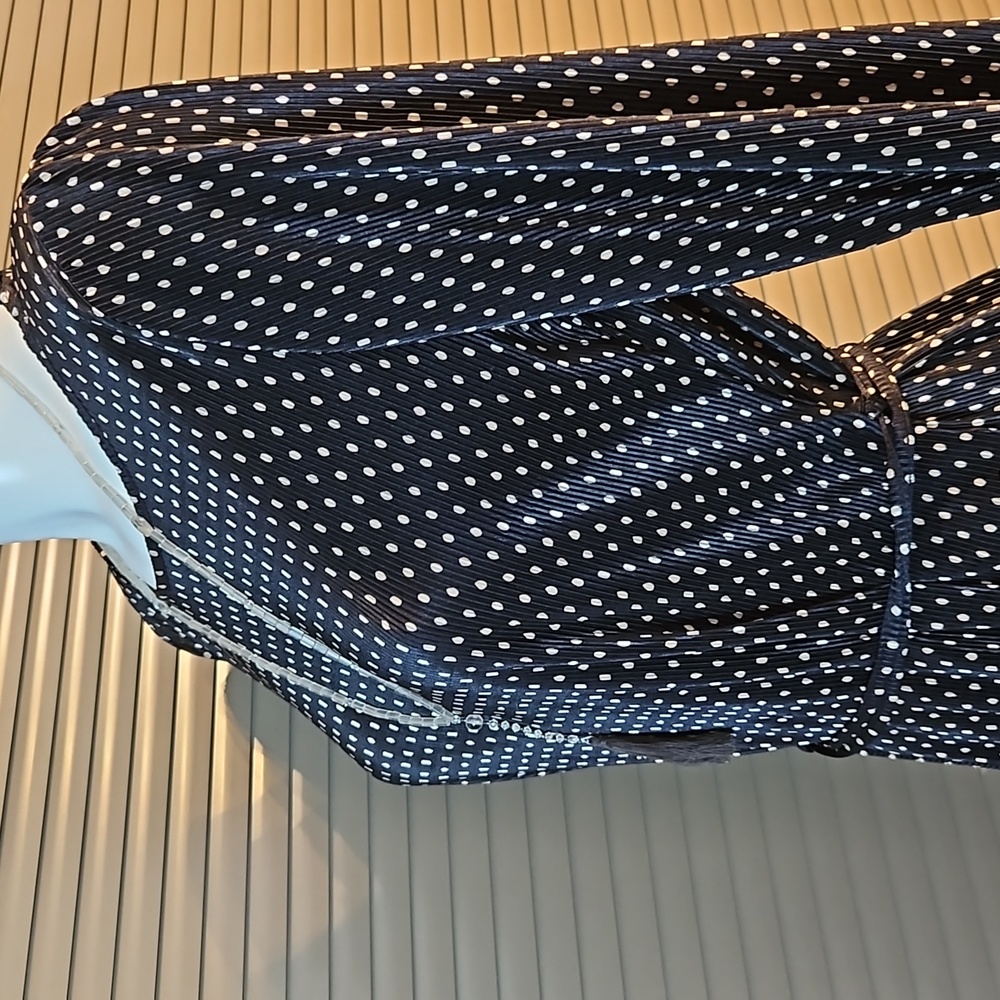 Flattering stretch chiffon type office top polka dot blouse will fit UK 12-14-16 - Picture 8 of 15